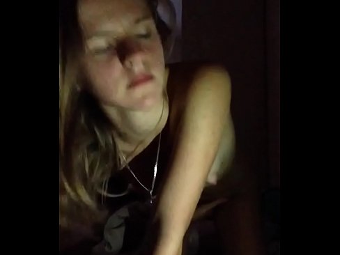 ❤️ Stúlka sjálfsfróar sér og kúrir ☑ Ofsagt kynlíf hjá okkur ☑